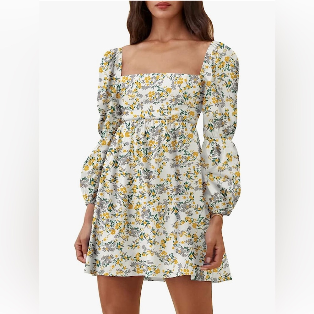 Square neck short dress, super flattering.